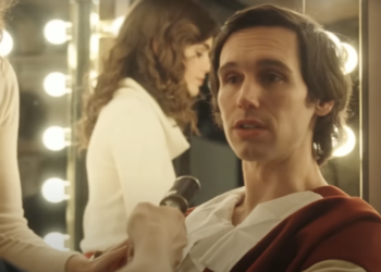 ‘Saturday Night’ Star Cory Michael Smith Channels a More Human Chevy Chase [VIDEO]